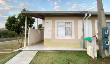 Casa à venda em condomínio fechado no bairro Moradas 3 em São Carlos