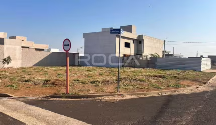 Terreno / Padrão à venda em ArcoVille, São Carlos - Oportunidade única!