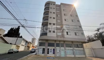 Apartamento Padrão no Centro de São Carlos com 2 dormitórios e suíte.