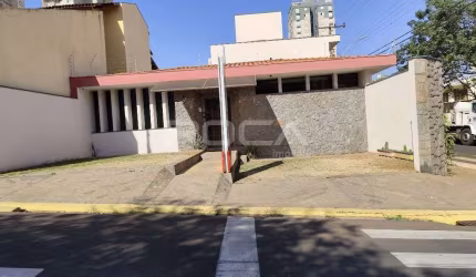 Espaçosa casa para alugar no Centro de São Carlos - 4 dormitórios