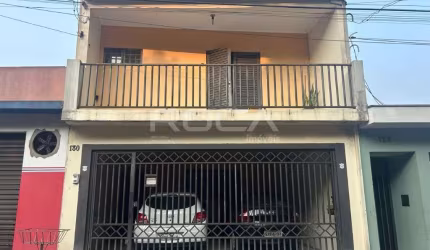 Charmoso sobrado à venda no Jardim Bicão, São Carlos