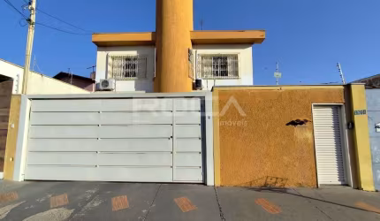 Lindo Sobrado para Alugar no Centro de São Carlos - 5 Dormitórios e Infraestrutura Completa