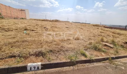 Terreno à venda no Loteamento Jardim Vista Alegre, São Carlos