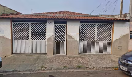 Casa à venda no bairro Cidade Aracy em São Carlos