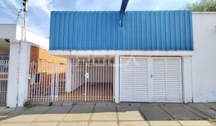 Aluguel de Casa Padrão com 3 Dormitórios no Centro de São Carlos
