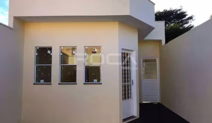 Linda Casa à Venda no Bairro Cidade Aracy em São Carlos