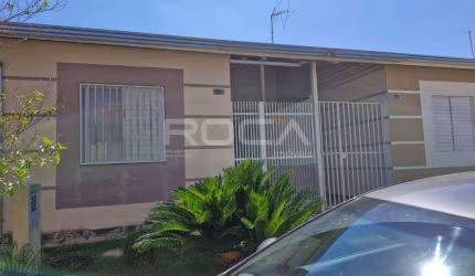 Casa à venda em Moradas 3, São Carlos - 2 dormitórios e suíte