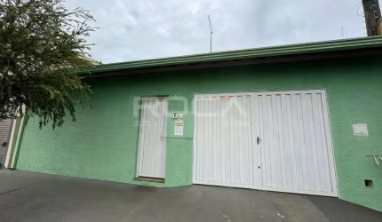 Casa à venda no Jardim Hikare, São Carlos: 4 dormitórios, piscina e muito mais!