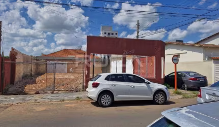 Casa comercial à venda no Centro, São Carlos - 2 dormitórios e 2 garagens