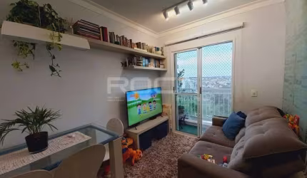 Apartamento de 2 dormitórios com lazer completo em São Carlos