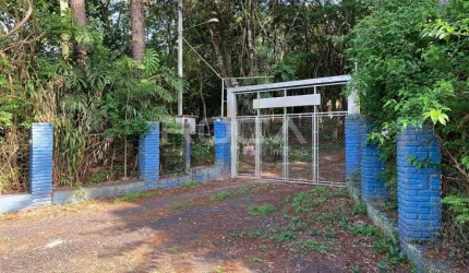 Chácara à venda em RECREIO CAMPESTRE, São Carlos: 3 dormitórios e muito espaço verde!
