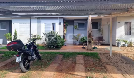 Linda casa à venda em condomínio no bairro Moradas 1 em São Carlos