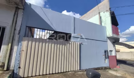 Casa de 4 dormitórios com suíte no bairro Douradinho em São Carlos