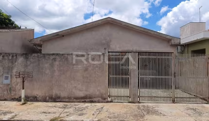 Casa Padrão com 3 Dormitórios em São Carlos - Parque Residencial Maria Stella Faga