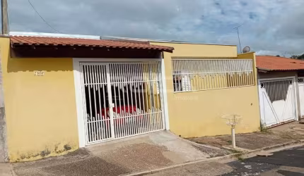 Casa à venda no Residencial Itamarati, São Carlos - 3 dormitórios, suíte e garagem coberta!