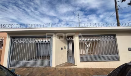 Casa padrão com 2 dormitórios e suíte na Vila Costa do Sol, São Carlos