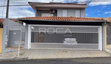 Casa de luxo à venda no Parque Fehr, São Carlos: 4 dormitórios, 3 garagens.