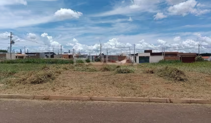 Terreno à venda no Residencial Arcoville, São Carlos. Oportunidade única!