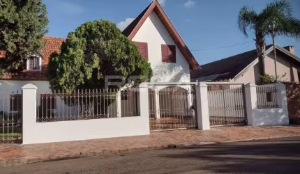 Casa padrão à venda com 4 dormitórios no Parque Santa Mônica São Carlos