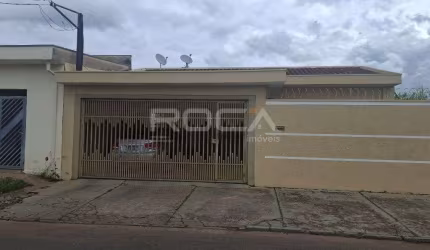 Linda Casa Padrão com 3 Dormitórios no Jardim Tangará, São Carlos