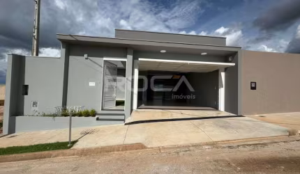 Casa de Padrão com 3 dormitórios e suíte em Residencial Arcoville, São Carlos