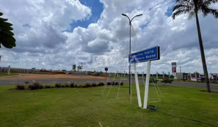 Terreno à venda em condomínio com áreas de lazer em São Carlos