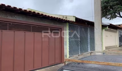Casa à venda em Santa Angelina, São Carlos com 3 dormitórios e suíte