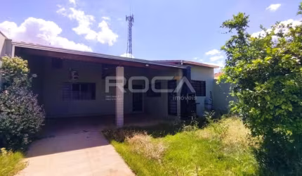Casa à venda em Residencial Itamarati, São Carlos - 1 dormitório, 2 garagens cobertas!