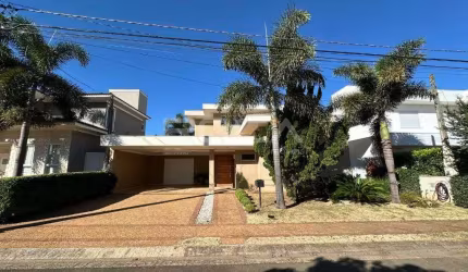 Casa de alto padrão no Parque Faber Castell I em São Carlos