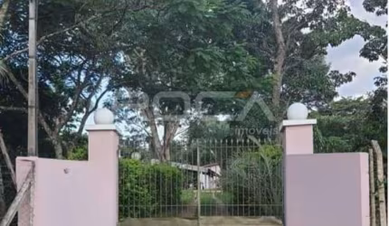 Chácara à venda em São Carlos com 3 dormitórios e piscina!