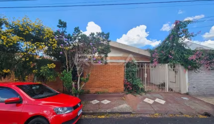 Casa à venda na Vila Deriggi, São Carlos - 3 dormitórios, suíte e garagem coberta
