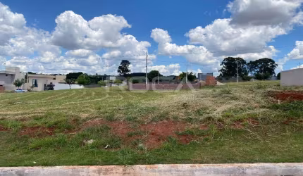 Terreno à venda no Condomínio Recanto do Sabiá em São Carlos