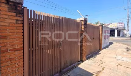 Casa à venda e locação no Jardim Cruzeiro do Sul, São Carlos - 2 dormitórios, suíte e 4 garagens