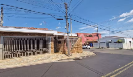 Casa de padrão à venda na Vila Boa Vista 1, São Carlos