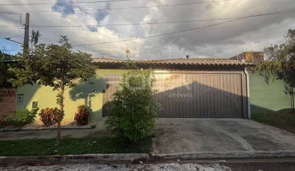 Casa de Alto Padrão à Venda no Jardim Santa Elisa, São Carlos