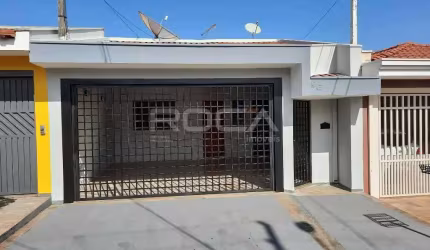Casa padrão com 3 dormitórios e suíte no Portal do Sol em São Carlos