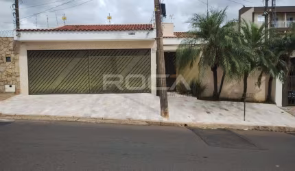 Luxuosa casa térrea com piscina e área de lazer - Cidade Jardim, São Carlos