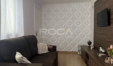 Apartamento à venda em São Carlos com 2 dormitórios e armários embutidos