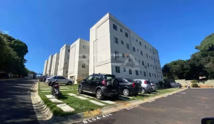 Apartamento de 2 dormitórios para alugar em São Carlos - Jardim Hikare