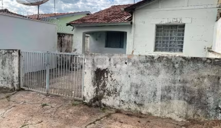 Aluguel de casa padrão com 2 dormitórios na Vila Boa Vista em São Carlos