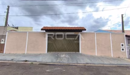 Linda Casa Padrão para Alugar em São Carlos - Bairro Douradinho