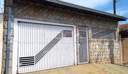 Casa padrão à venda no bairro Douradinho em São Carlos