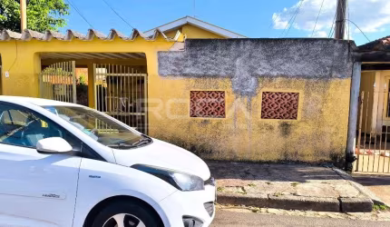 Casa Padrão para Alugar em Vila Brasília, São Carlos - Imóvel com 2 Dormitórios e Churrasqueira
