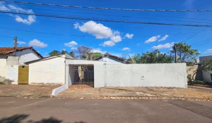 Casa padrão à venda na Vila Costa do Sol, São Carlos
