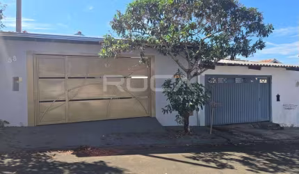 Casa padrão à venda e locação no Jardim Araucária, São Carlos