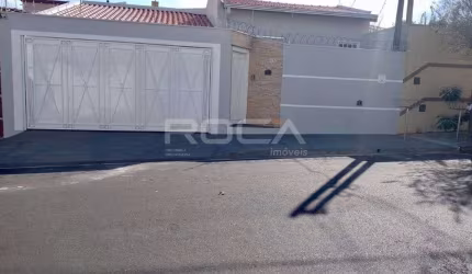 Casa Padrão com 3 dormitórios no Parque dos Timburis, São Carlos