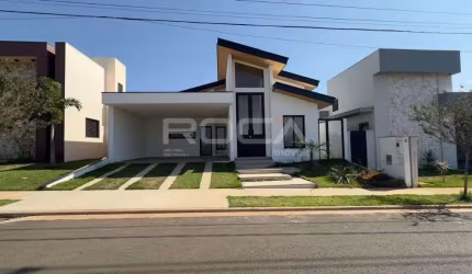 Luxuosa casa de 3 suítes no Condomínio Parque Faber Castell em São Carlos