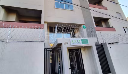 Apartamento térreo à venda e locação no Jardim Gibertoni, São Carlos