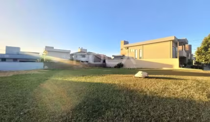 Terreno à venda em condomínio de luxo em Quebec, São Carlos