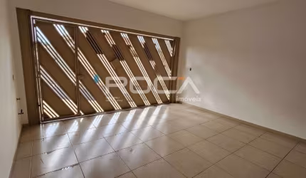 Linda Casa à Venda na Vila Prado, São Carlos - 2 Dormitórios e Suíte